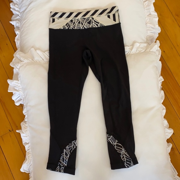 Lululemon leggings - Picture 1 of 4